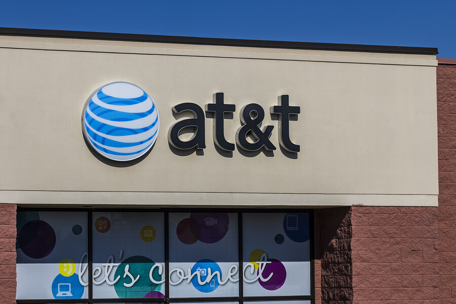 Picture of an AT&T store that may hire felons.