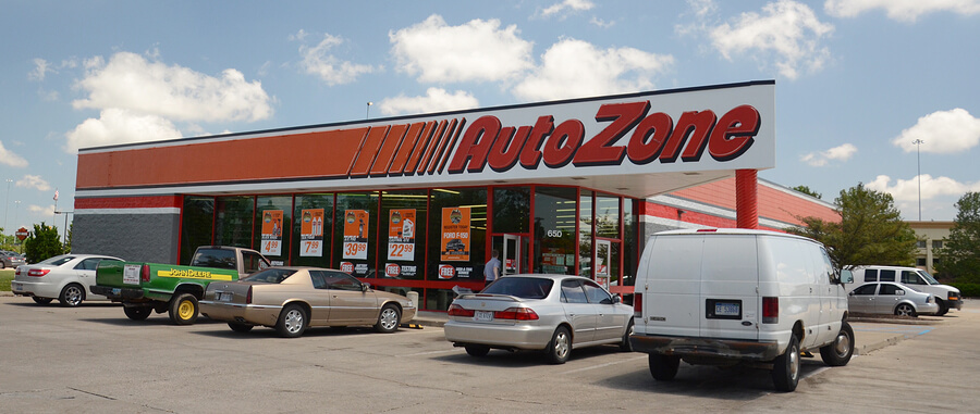 Picture of an autozone store that may hire felons.